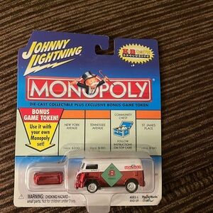 Vintage Die-cast Johnny Lightning Monopoly Volkswagen Bus Van Red Silver…